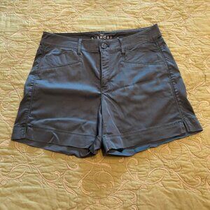 White House Black Market 5” Shorts ~ Green Size 4